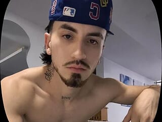 Lucas_Knight live webcam thumbnail