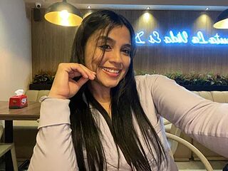 LuciaReid live webcam thumbnail