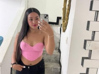 Luciaparker03 live webcam thumbnail