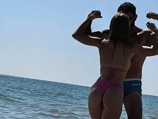 LunaLeonCoupleWife live webcam thumbnail