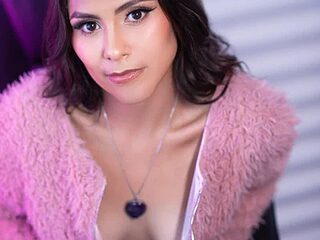LunaRossie_ live webcam thumbnail