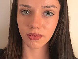 LunnaHayes live webcam thumbnail