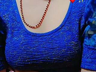 Lusty-Queen live webcam thumbnail