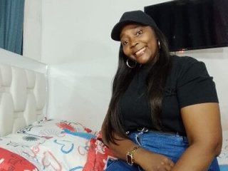 LustyEbonymilf live webcam thumbnail