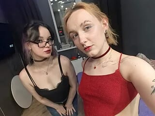 LuxePlayGirl live webcam thumbnail
