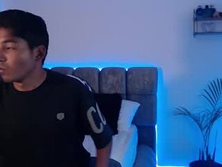 luca_vegas live webcam thumbnail