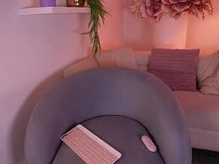 luciana__jones live webcam thumbnail