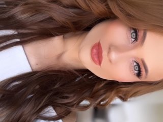 luciana_millers6666 live webcam thumbnail