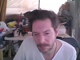 luciferlandad888 live webcam thumbnail