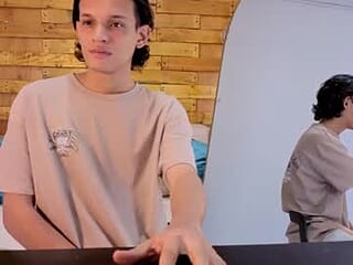 luciferr_20 live webcam thumbnail
