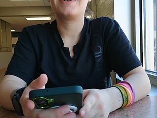 luckilyfound4 live webcam thumbnail