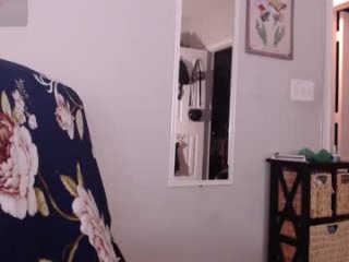 lucklucybbw live webcam thumbnail