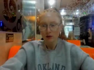 lucky_licky20 live webcam thumbnail