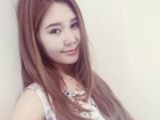 lucky_liss_ live webcam thumbnail