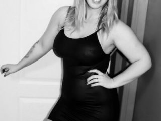 lucyallen4201 live webcam thumbnail