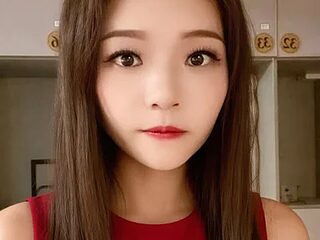 lucyxiaolulu live webcam thumbnail