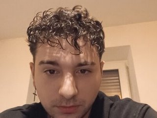 lukassmiile live webcam thumbnail