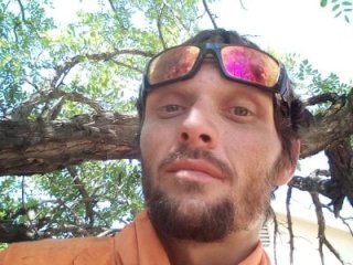 luke_thighwalker2469 live webcam thumbnail