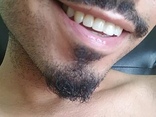 lukrel live webcam thumbnail