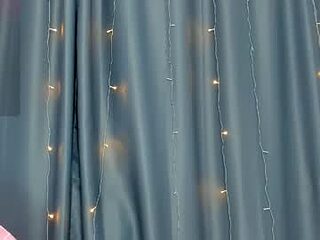lulatiny live webcam thumbnail