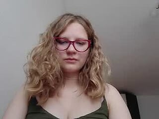 lumi_bloom live webcam thumbnail
