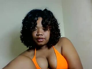 lumira_belle live webcam thumbnail
