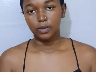 luna_Glows live webcam thumbnail