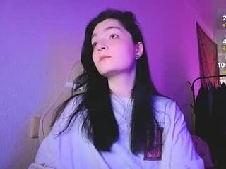 luna_moon13 live webcam thumbnail