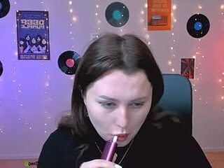 luna_noct live webcam thumbnail