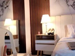 luna_star__18 live webcam thumbnail