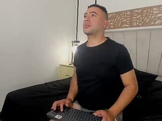 lunaanddante_ live webcam thumbnail