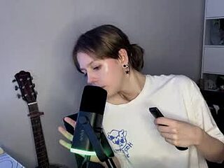 lunagorgon live webcam thumbnail
