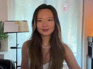 lunalovesuuuuu live webcam thumbnail