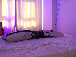 lunamadden live webcam thumbnail
