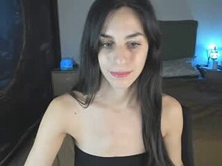 lunitaloveangel live webcam thumbnail