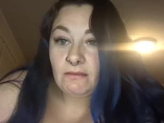 luscious_lynn1024 live webcam thumbnail
