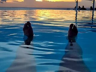 lustonfan live webcam thumbnail