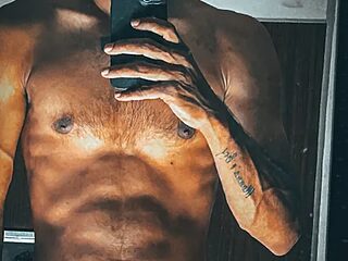 lusty_kabir live webcam thumbnail