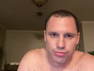 luvtheattention live webcam thumbnail