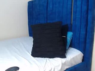 luxe_glow live webcam thumbnail