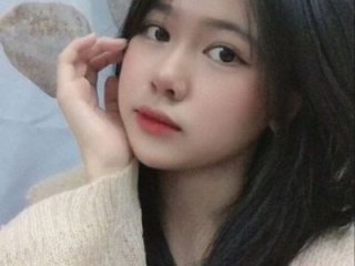 Lynda_2x live webcam thumbnail