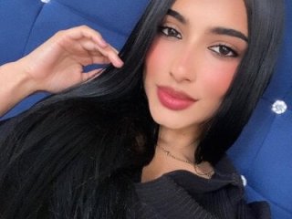 lya__brown live webcam thumbnail