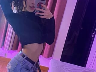 lyceliche live webcam thumbnail