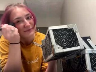 lynnkitten69000 live webcam thumbnail