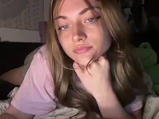 lynnxadams live webcam thumbnail