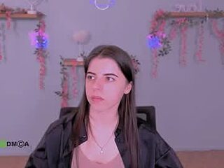 lyra_desire live webcam thumbnail