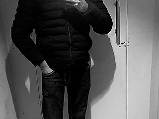 MASTTERRR live webcam thumbnail