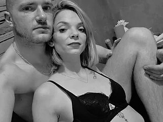 Madame-Monsieur-X live webcam thumbnail
