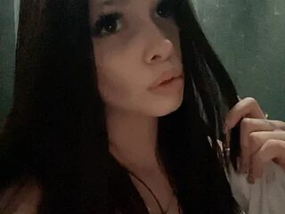 MaddyFever live webcam thumbnail