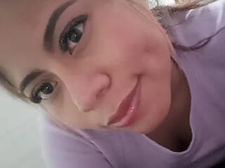 Madi_cutee live webcam thumbnail